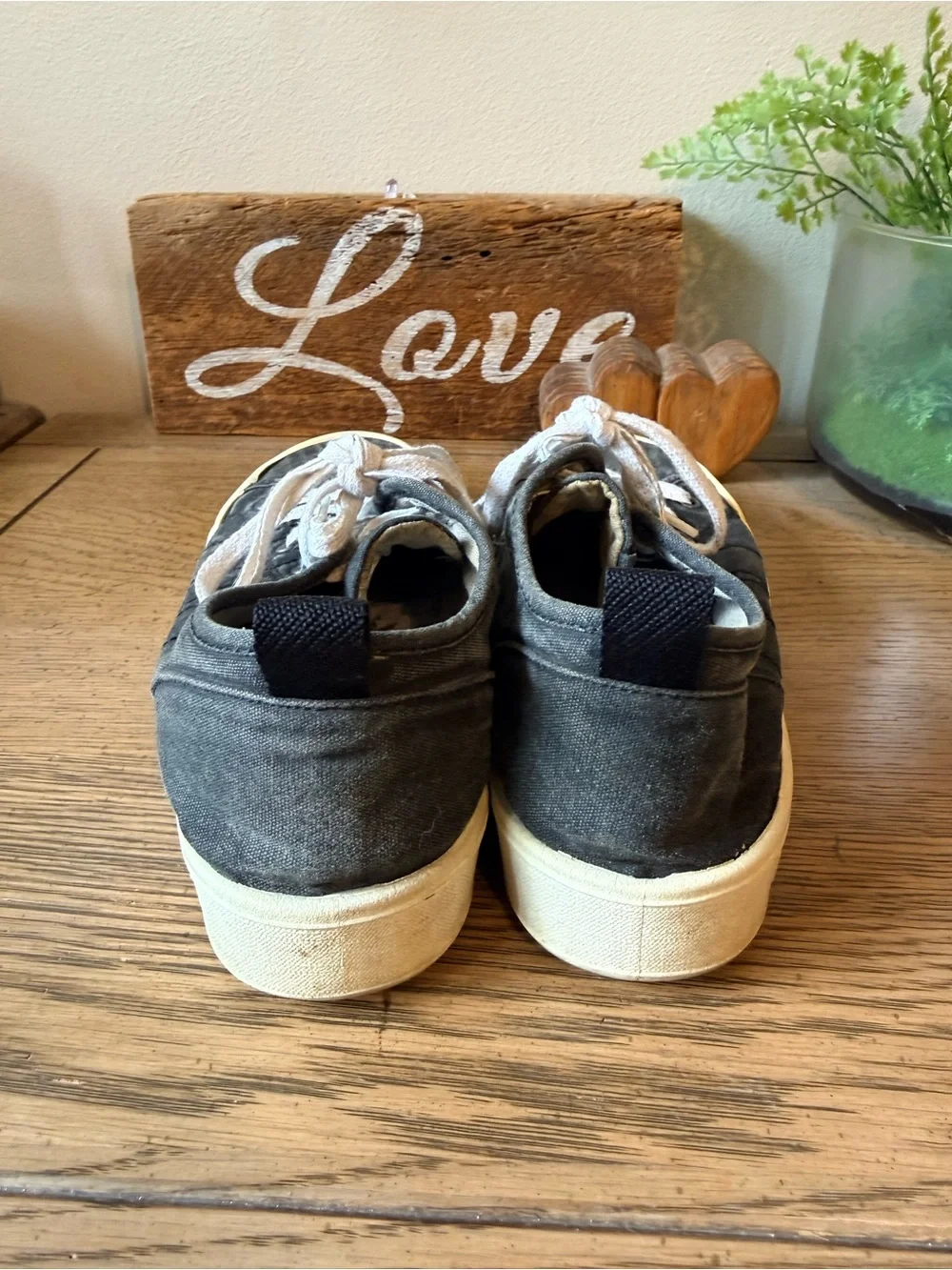 Roxy Black Canvas Low-Top Sneakers